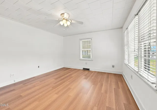 Photo 4 of Sale Pending at 206 W Woodall St, Benson, NC 27504 | MLS# 10186158 | Listing updated on 2026-08-27