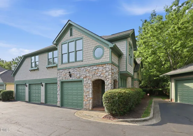 2nd image of 101 Presque Isle Ln #Bldg 100, Chapel Hill, NC 27514 | MLS# 10186336