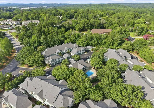 35th image of 101 Presque Isle Ln #Bldg 100, Chapel Hill, NC 27514 | MLS# 10186336