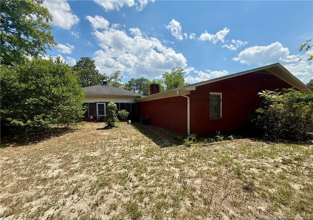 Photo 4 of Single family home for sale at 3030 Cumberland Rd, Fayetteville, NC 28306 | MLS# 767693 | Listing updated on 2026-09-22