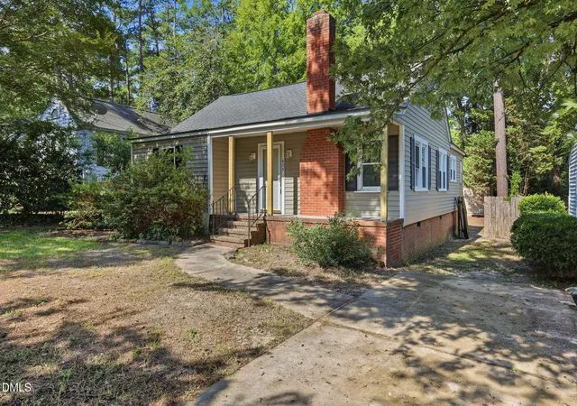 Photo 3 of Single family home for sale at 603 Pilot Ave, Fayetteville, NC 28303 | MLS# 10186220 | Listing updated on 2026-09-14