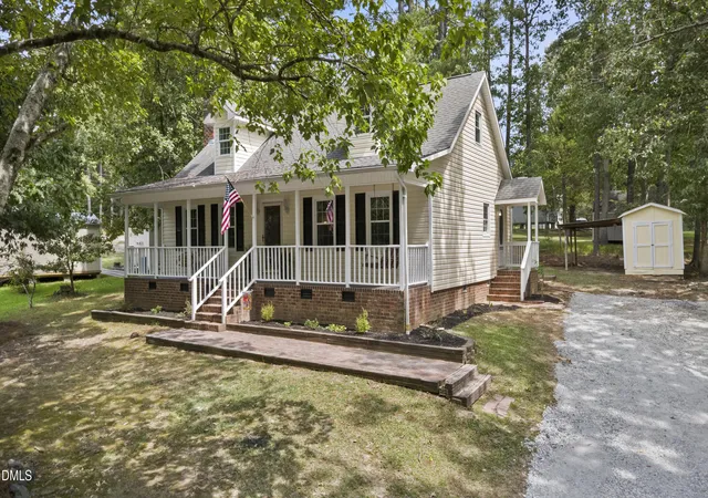 Photo 3 of Single family home for sale at 2712 Charwood Pl, Sanford, NC 27330 | MLS# 10186550 | Listing updated on 2026-09-23