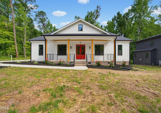 Photo 2 of Single family home for sale at 1921 E Geer St, Durham, NC 27704 | MLS# 10186620 | Listing updated on 2026-09-30