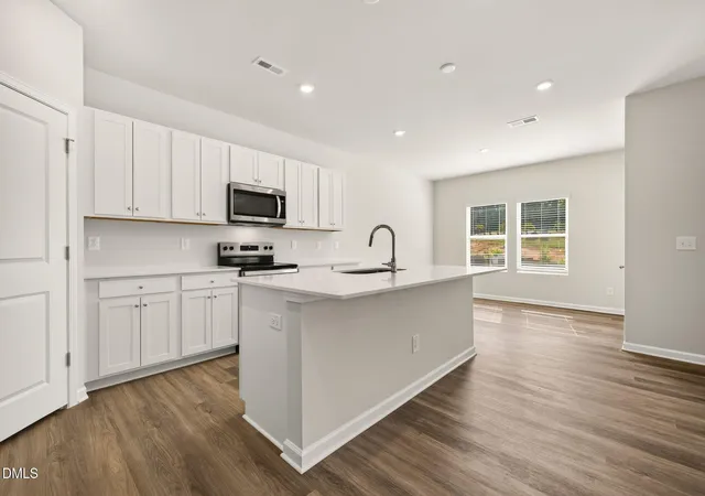 Photo 5 of Townhouse for sale at 410 Barrington Key, Zebulon, NC 27597 | MLS# 10186324 | Listing updated on 2026-09-05