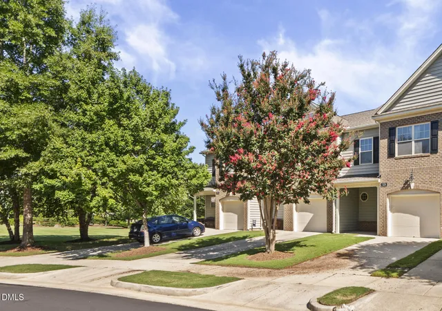 Photo 2 of Townhouse for sale at 529 Panorama Park Pl, Cary, NC 27519 | MLS# 10186283 | Listing updated on 2026-09-17