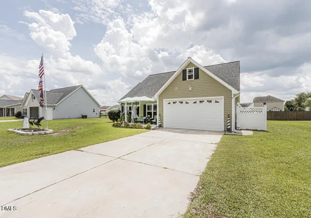 Photo 2 of Single family home for sale at 4324 Bristlecone Dr, Ayden, NC 28513 | MLS# 10186227 | Listing updated on 2026-09-09