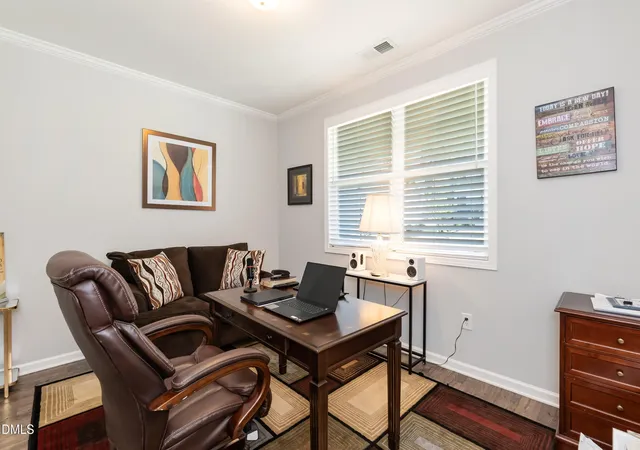 3rd image of 1009 Crescent Moon Ct, Durham, NC 27712 | MLS# 10187754