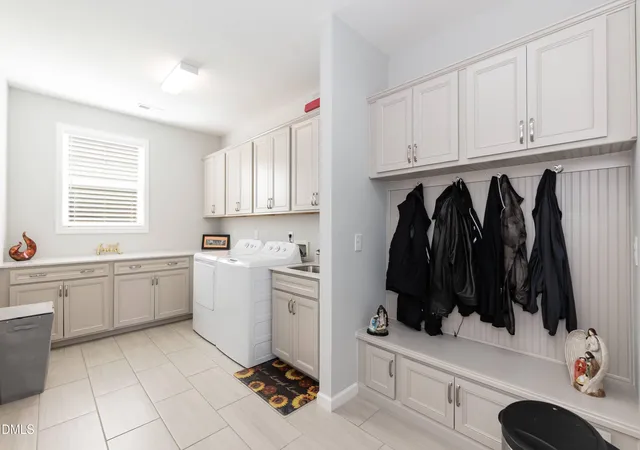 5th image of 1009 Crescent Moon Ct, Durham, NC 27712 | MLS# 10187754