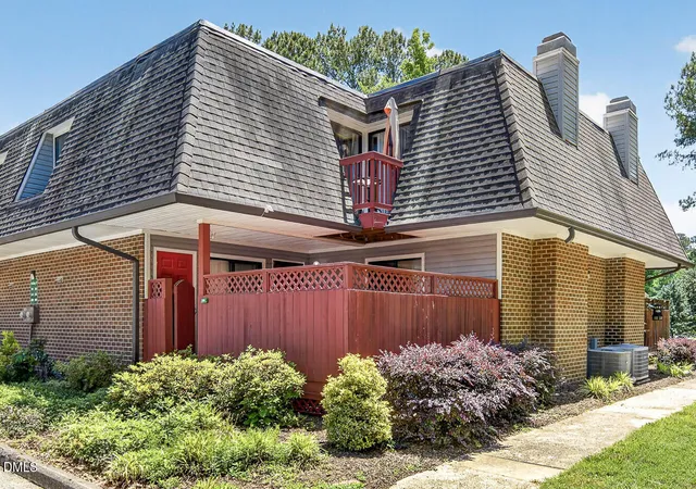 1st image of 208 Finley Forest Dr, Chapel Hill, NC 27517 | MLS# 10187004