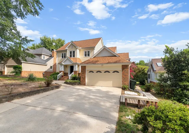 Photo 3 of Single family home for sale at 4933 Harbour Towne Dr, Raleigh, NC 27604 | MLS# 10186230 | Listing updated on 2026-09-16