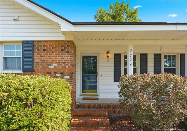 Photo 3 of Single family home for sale at 3724 Masters Dr, Hope Mills, NC 28348 | MLS# 767623 | Listing updated on 2026-08-14