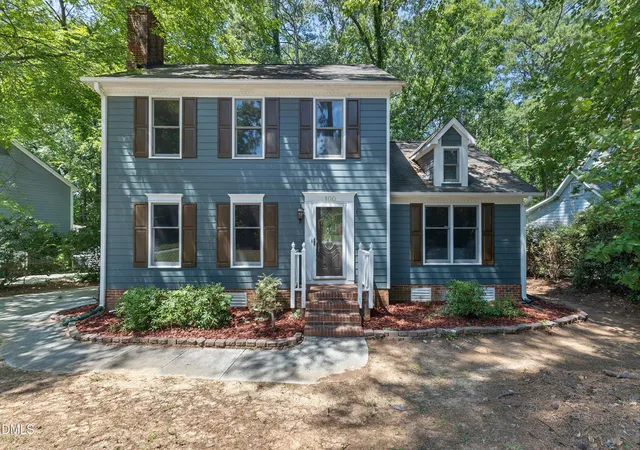 Photo 1 of Single family home for sale at 100 Culcross Ct, Cary, NC 27513 | MLS# 10186305 | Listing updated on 2026-08-16