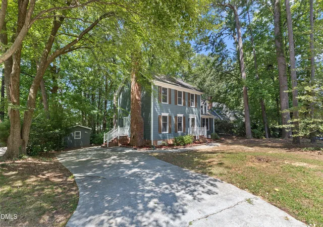 Photo 2 of Single family home for sale at 100 Culcross Ct, Cary, NC 27513 | MLS# 10186305 | Listing updated on 2026-08-16