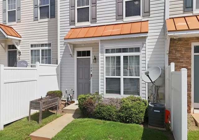 4th image of 2225 Raven Rd, Raleigh, NC 27614