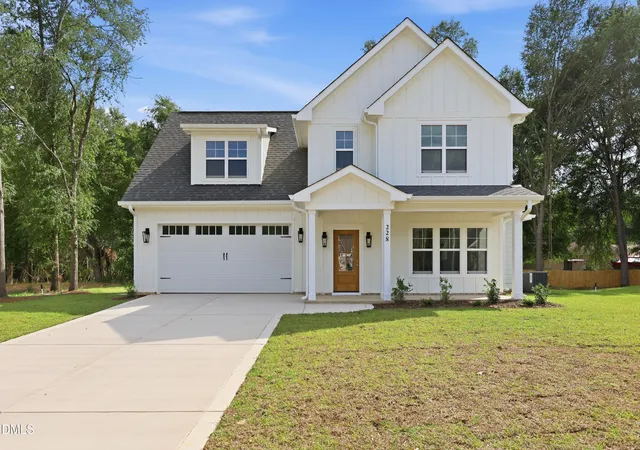 Photo 1 of Single family home for sale at 228 Telluride Ct, Aberdeen, NC 28315 | MLS# 10186362 | Listing updated on 2026-08-14