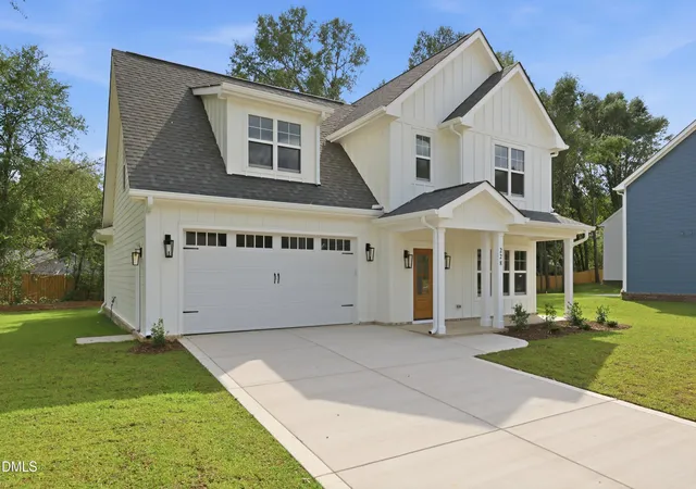 Photo 2 of Single family home for sale at 228 Telluride Ct, Aberdeen, NC 28315 | MLS# 10186362 | Listing updated on 2026-08-14