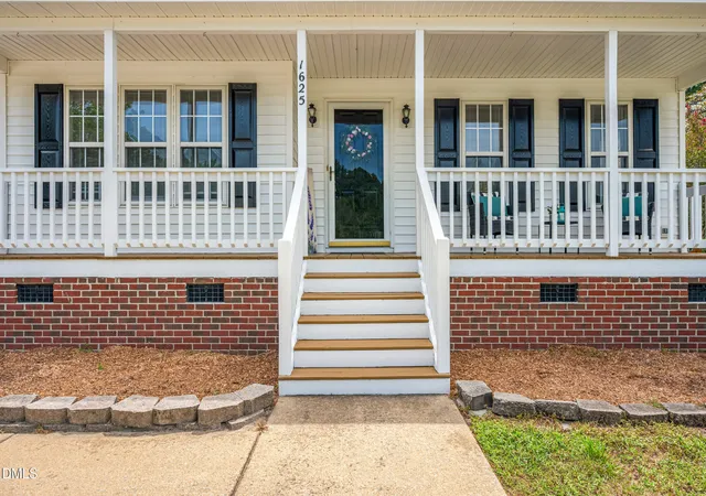 Photo 3 of Sale Pending at 1625 Tall Cane Cir, Willow Spring, NC 27592 | MLS# 10186692 | Listing updated on 2026-09-06