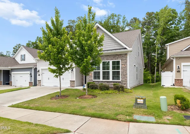 3rd image of 1204 Nichols Creek Rd, Durham, NC 27703 | MLS# 10186369