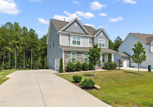 Photo 3 of Single family home for sale at 165 Ironwood Blvd, Youngsville, NC 27596 | MLS# 10186512 | Listing updated on 2026-09-09