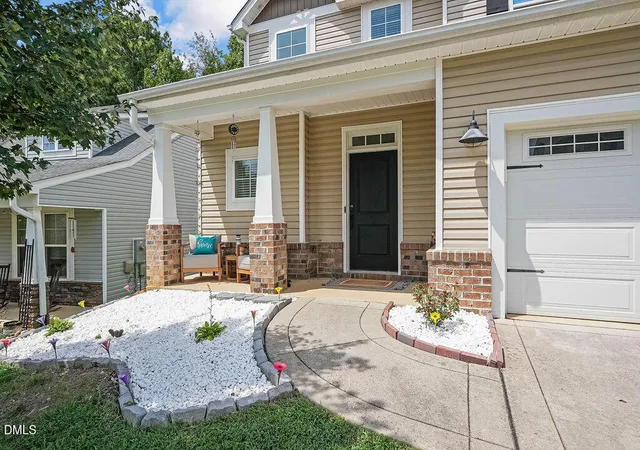2nd image of 423 Summerwind Plantation Dr, Garner, NC 27529 | MLS# 10186532
