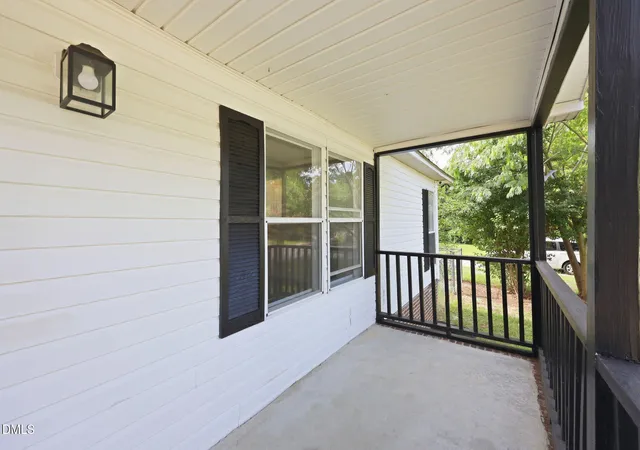 Photo 4 of Manufactured home for sale at 135 Virginia Ln, Cameron, NC 28326 | MLS# 10186391 | Listing updated on 2026-09-01