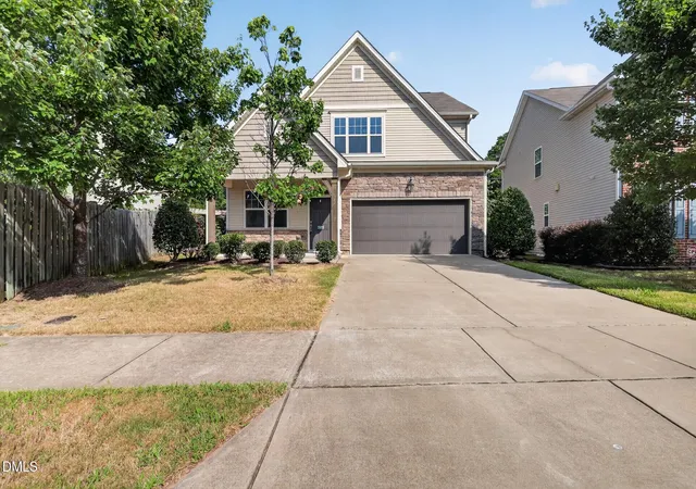 Photo 2 of Single family home for sale at 512 Stapleford Ln, Fuquay Varina, NC 27526 | MLS# 10186434 | Listing updated on 2026-08-14