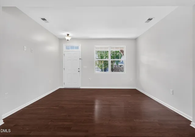 Photo 3 of Single family home for sale at 512 Stapleford Ln, Fuquay Varina, NC 27526 | MLS# 10186434 | Listing updated on 2026-08-14