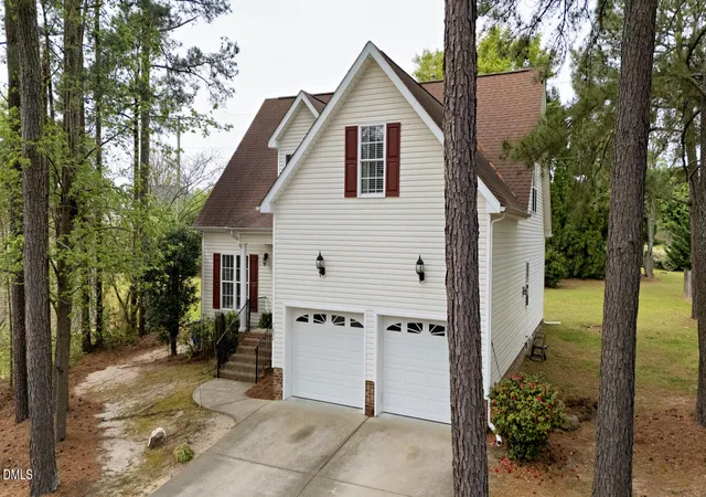 Photo 3 of Single family home for sale at 7804 Lagenaria Dr, Angier, NC 27501 | MLS# 10186426 | Listing updated on 2026-08-31