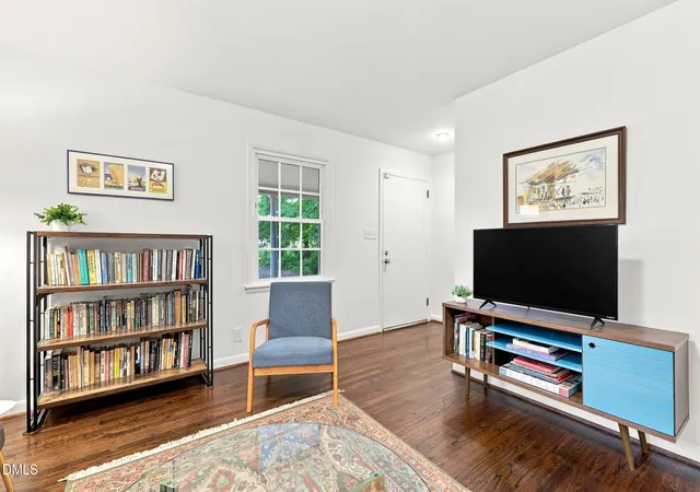 2nd image of 2304 Nelson Hwy, Chapel Hill, NC 27517 | MLS# 10186567