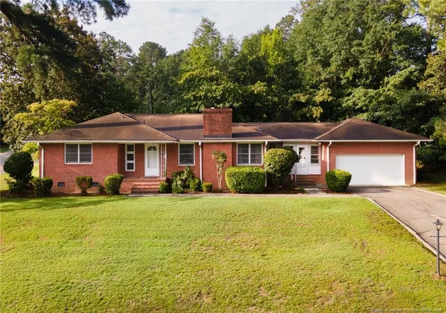 1st image of 423 Mcphee Dr, Fayetteville, NC 28305 | MLS# 767731