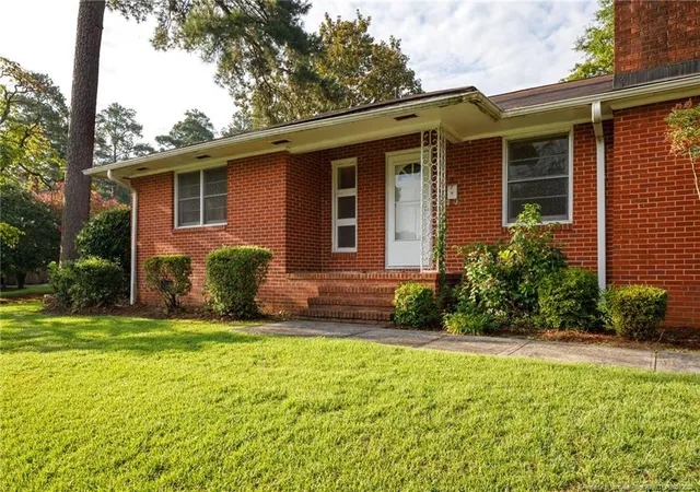 3rd image of 423 Mcphee Dr, Fayetteville, NC 28305 | MLS# 767731