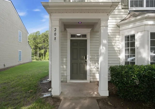 Photo 2 of Sale Pending at 208 Walnut Woods Dr, Morrisville, NC 27560 | MLS# 10186499 | Listing updated on 2026-08-21