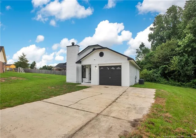Photo 2 of Single family home for sale at 130 Pheasant Ct, Fayetteville, NC 28306 | MLS# 767780 | Listing updated on 2026-08-27