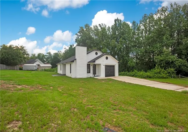 Photo 3 of Single family home for sale at 130 Pheasant Ct, Fayetteville, NC 28306 | MLS# 767780 | Listing updated on 2026-08-27