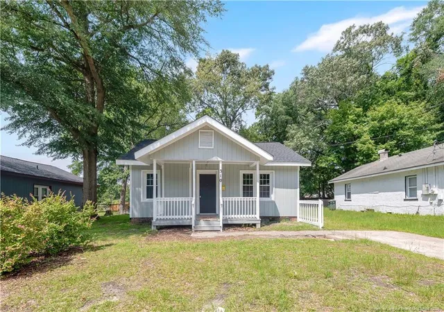 1st image of 310 Highland Ave, Fayetteville, NC 28305 | MLS# 767781