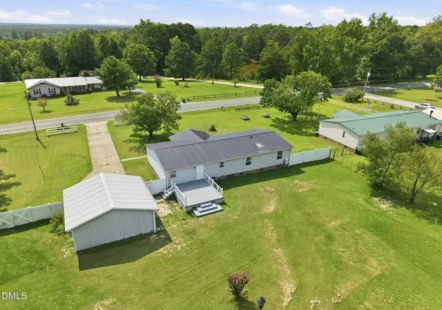 Photo 4 of Manufactured home for sale at 313 Wright Rd, Vass, NC 28394 | MLS# 10186585 | Listing updated on 2026-09-01