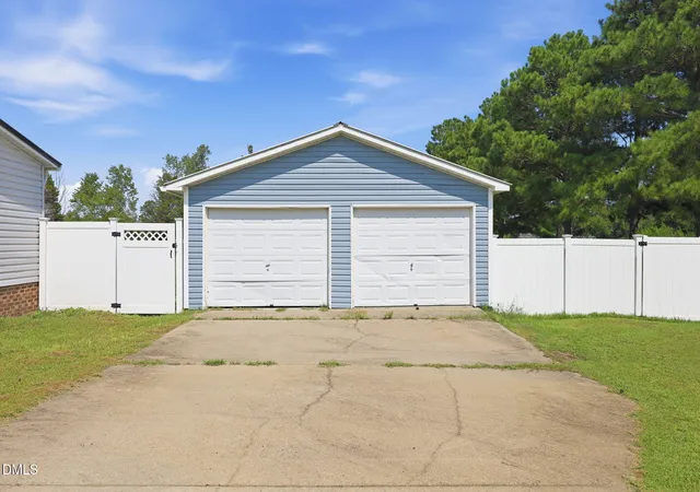 Photo 5 of Manufactured home for sale at 313 Wright Rd, Vass, NC 28394 | MLS# 10186585 | Listing updated on 2026-09-01