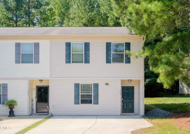 1st image of 504 Hobkirks Pl, Durham, NC 27704 | MLS# 10187834