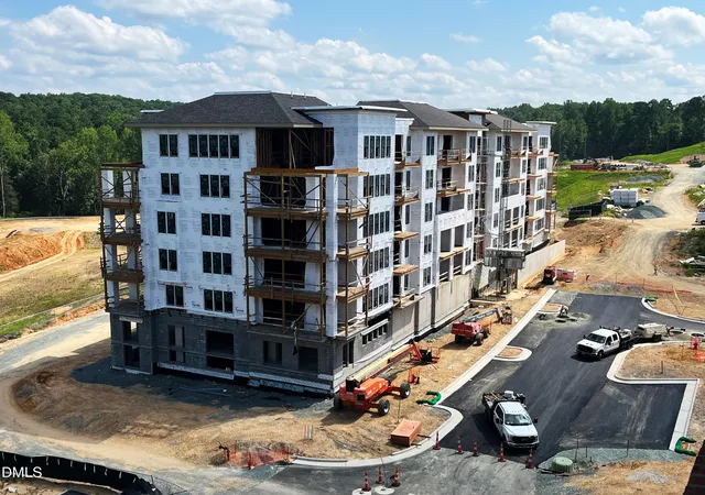 3rd image of 212 S Crk Xing #712, Chapel Hill, NC 27516 | MLS# 10186864