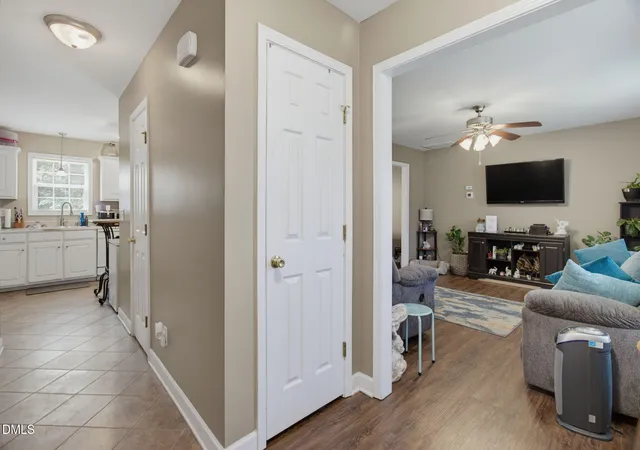 image of 604 W Whitsett St, Graham, NC 27253 | MLS# 10186626