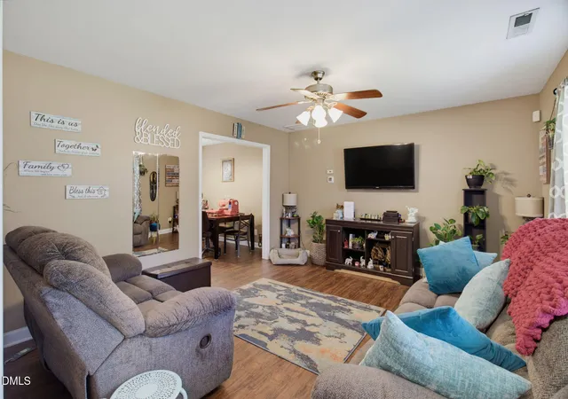 image of 604 W Whitsett St, Graham, NC 27253 | MLS# 10186626