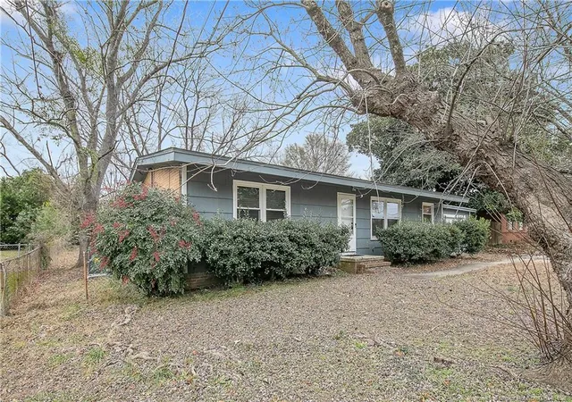 Photo 3 of Single family home for sale at 4442 Wellington Dr, Fayetteville, NC 28314 | MLS# 767795 | Listing updated on 2026-08-23