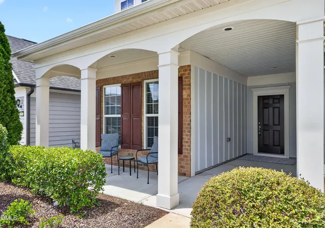 3rd image of 2414 Bloomsbury Manor Dr, Durham, NC 27703 | MLS# 10186948