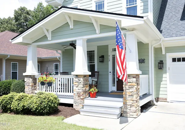 2nd image of 712 Shoals Lake Dr, Fuquay Varina, NC 27526 | MLS# 10187680