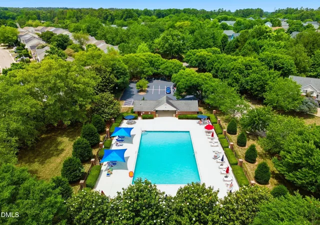 2nd image of 2101 Piney Brk Rd, Raleigh, NC 27614