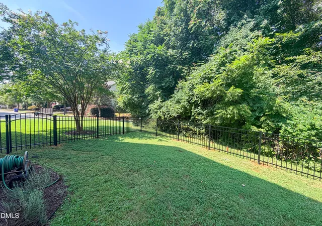 3rd image of 543 Dairy Glen Rd, Chapel Hill, NC 27516 | MLS# 10187254