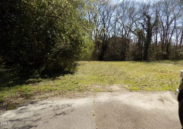 2nd image of 303 King St, Louisburg, NC 27549 | MLS# 10186678