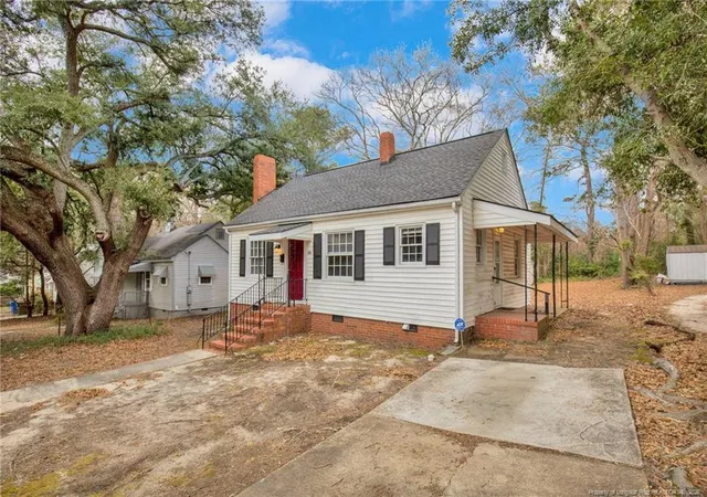 2nd image of 216 Hawthorne Rd, Fayetteville, NC 28301 | MLS# 767336