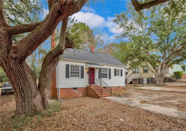 3rd image of 216 Hawthorne Rd, Fayetteville, NC 28301 | MLS# 767336