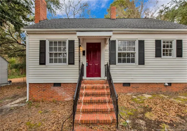 4th image of 216 Hawthorne Rd, Fayetteville, NC 28301 | MLS# 767336